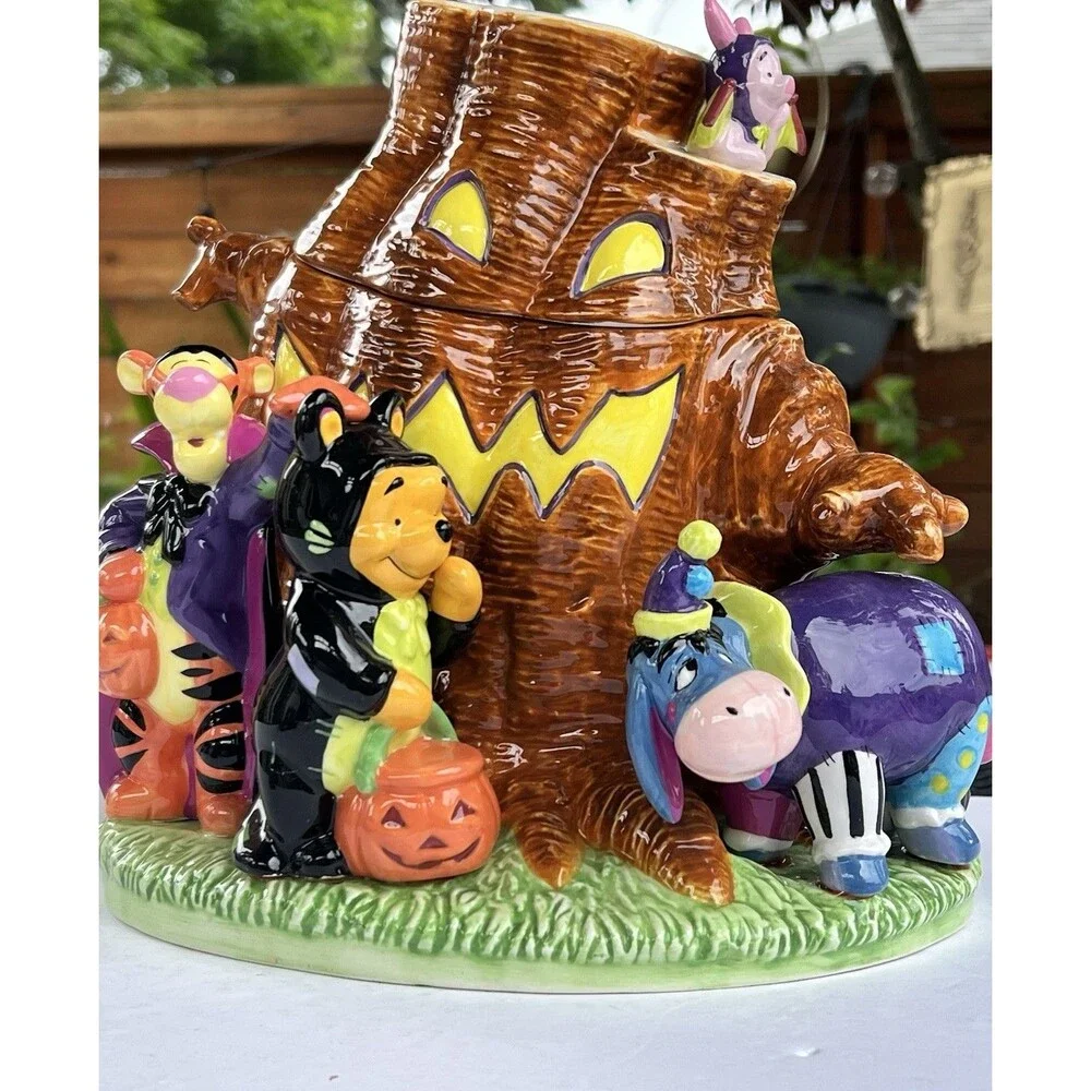 Winnie the Pooh & Friends Halloween Cookie Jar 1999 Vintage Disney, Original Box